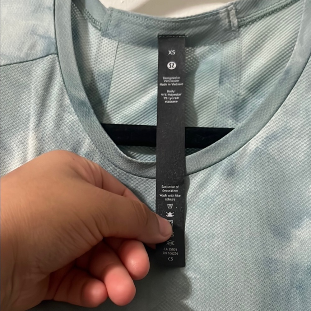 Lululemon Stylish Gray Sleeveless Top - Picture 4 of 4